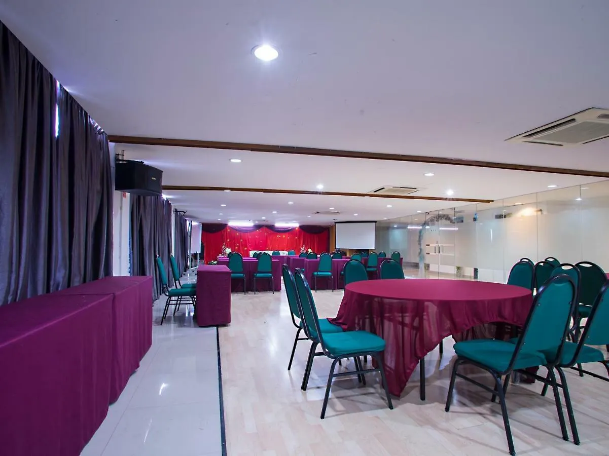 Kk Hotel @ Kajang 3*,
